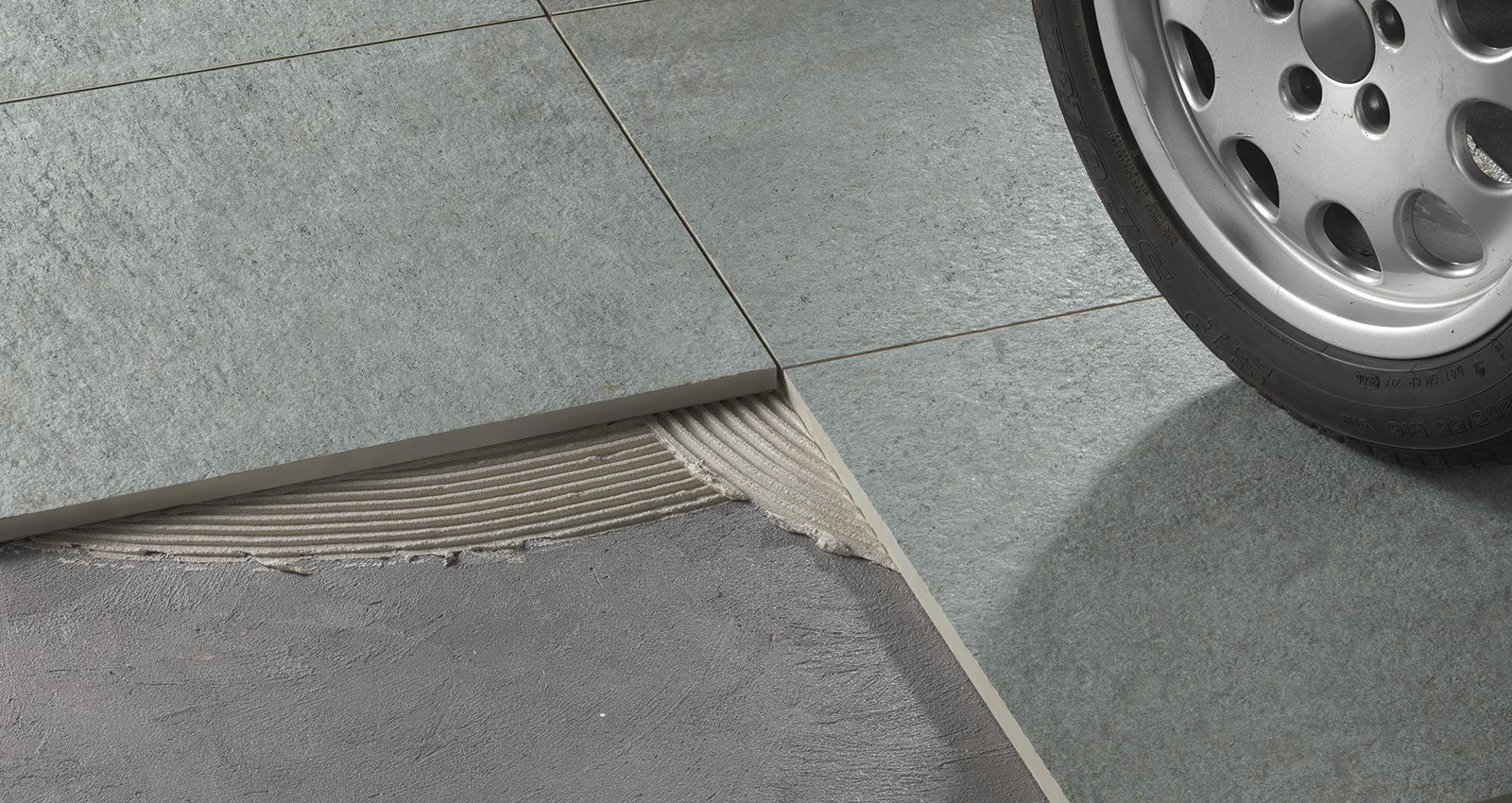 Miért érdemes 2 cm vastag greslapot használni autóbeállóhoz?